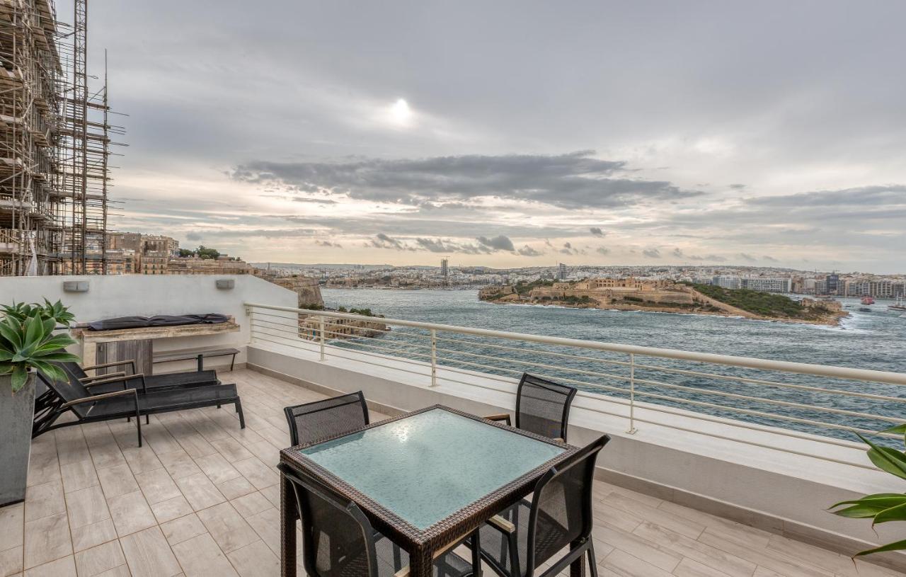 49/3 Seafront Duplex Penthouse In La Valeta Exterior foto